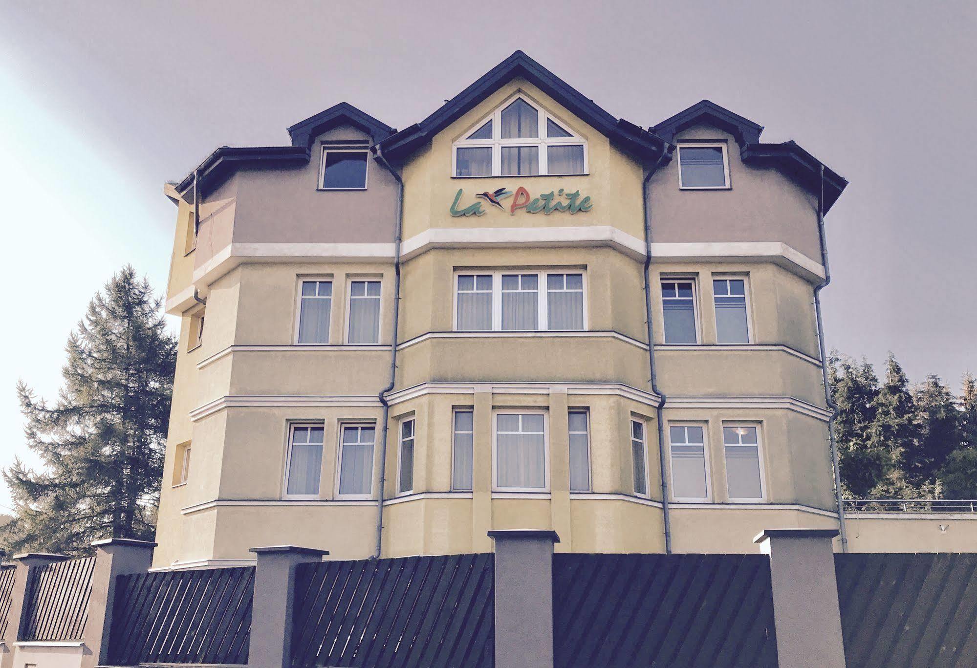 La Petite Apartments & Rooms Gdańsk Exteriör bild